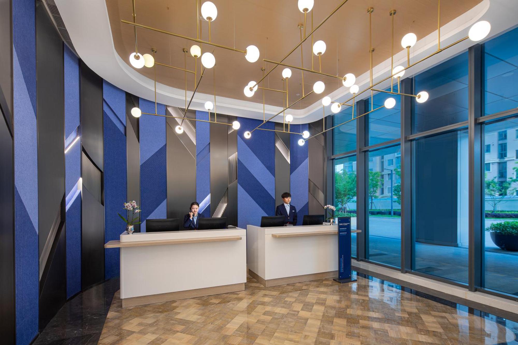 Holiday Inn Express Changfeng Park 上海市 エクステリア 写真